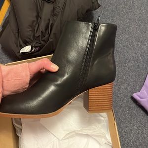 J. Crew size 9 ankle boots new in box